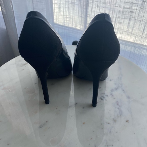 Zara Classic Black Heels - Picture 3 of 5